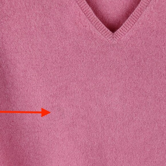Ann Taylor Pink 100% Cashmere V-Neck Sweater sz M Flawed - Picture 9 of 9